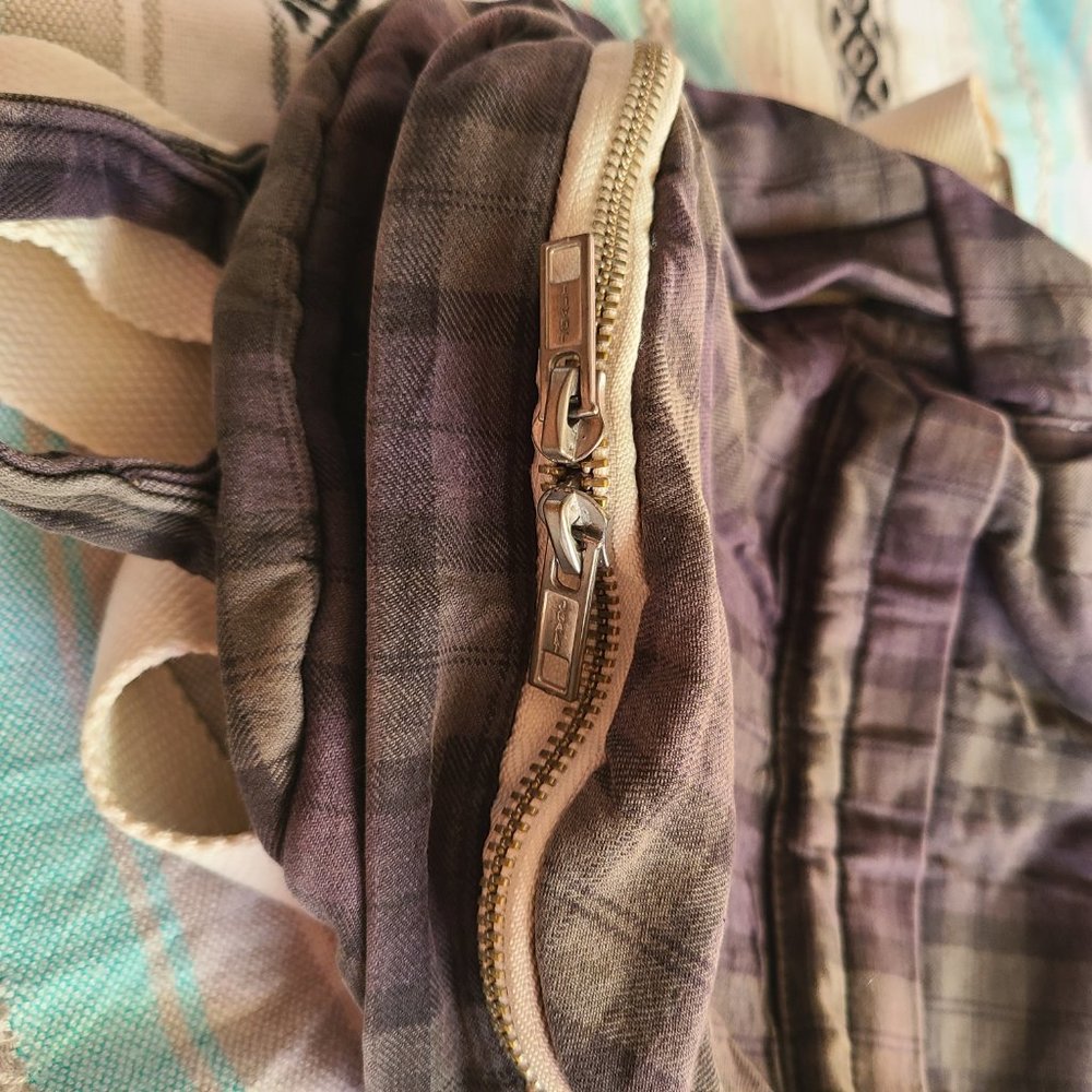 brandy melville john galt mini backpack plaid - Picture 4 of 9
